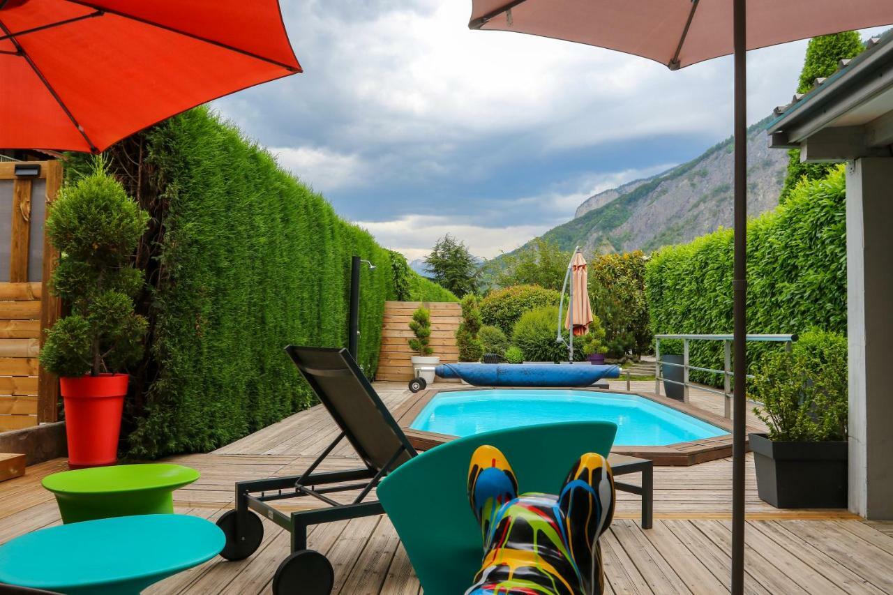 D'hotes Chez Dom Bed & Breakfast 3*